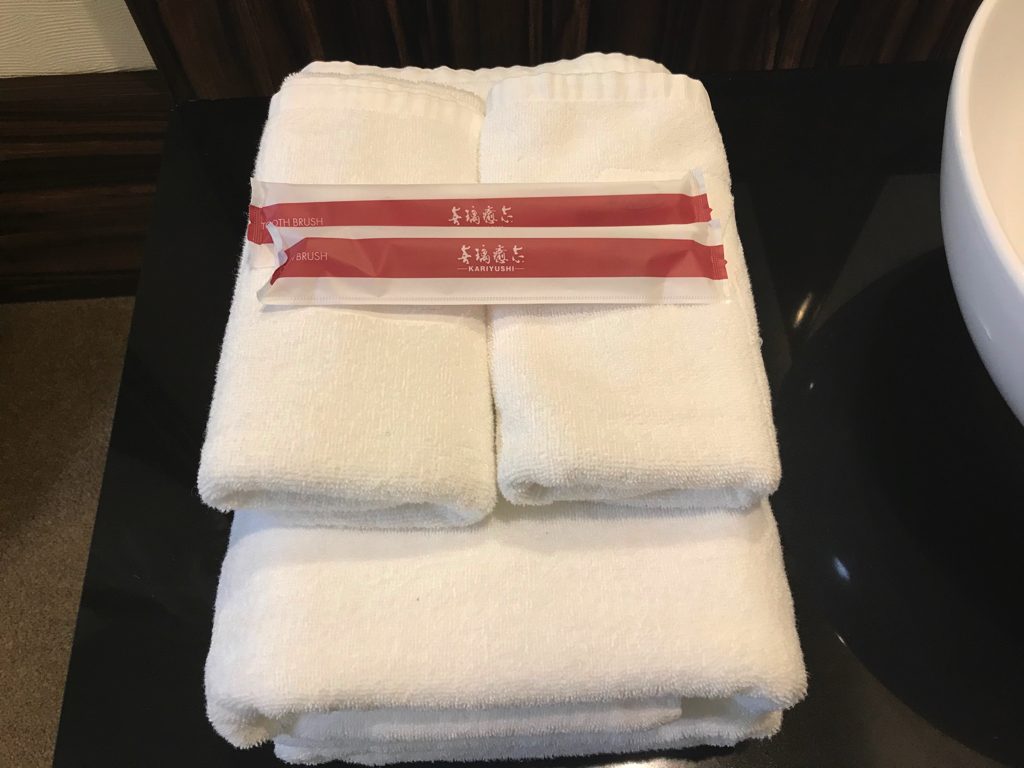 かりゆしLCHホテル 客室 タオルと歯ブラシ