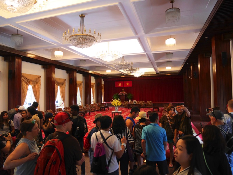 統一会堂 内部の赤い部屋
