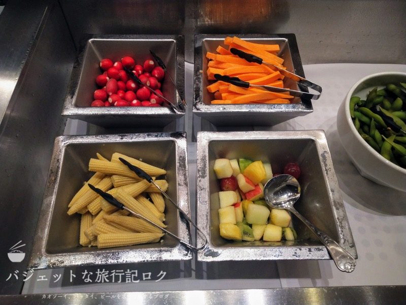 ANAはフィリピン航空のコードシェア便で使える成田空港アメリカン航空アドミラルズラウンジ（野菜）